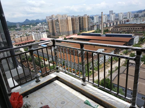 陽臺護(hù)欄材質(zhì)有哪些？