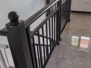 樓梯扶手桿件間距國(guó)家標(biāo)準(zhǔn)規(guī)范要求是多少？