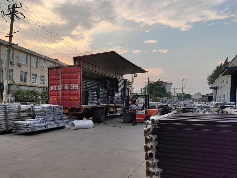 金用護(hù)欄2020年9月9日鋅鋼陽(yáng)臺(tái)護(hù)欄發(fā)貨！