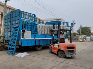 金用護欄2020年9月22日鋅鋼草坪護欄發(fā)貨！