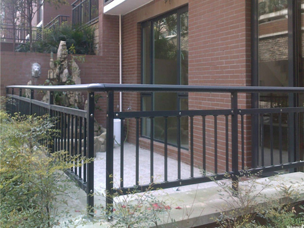 采購(gòu)鋅鋼陽(yáng)臺(tái)護(hù)欄，這些采購(gòu)渠道一定要知道！