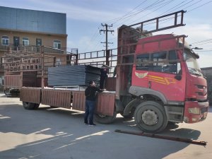 金用護欄2021年1月14日鋅鋼百葉窗發(fā)貨！