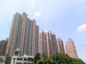 合肥東海星城小區空調護欄、樓梯扶手定制