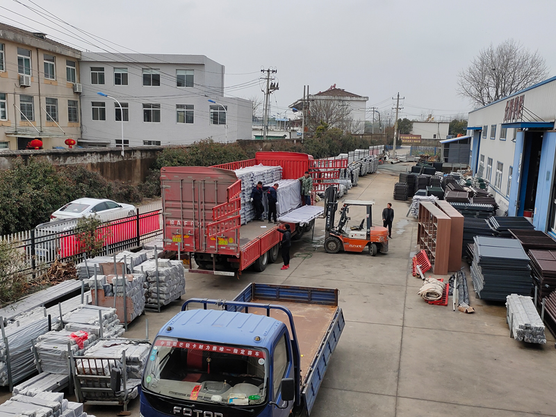 金用護欄2021年3月1日鋅鋼陽臺護欄發貨！