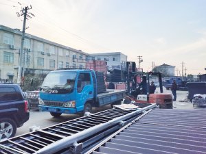 金用護(hù)欄2021年3月3日鋅鋼陽臺(tái)護(hù)欄發(fā)貨！