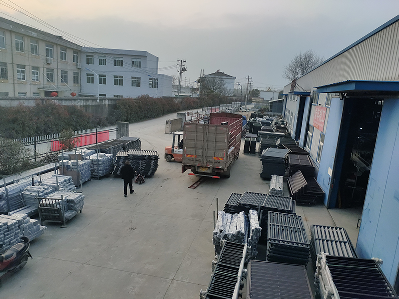 金用護(hù)欄2021年3月13日百葉窗發(fā)貨！