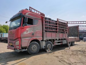 金用護(hù)欄2021年4月8日鋅鋼百葉窗發(fā)貨！