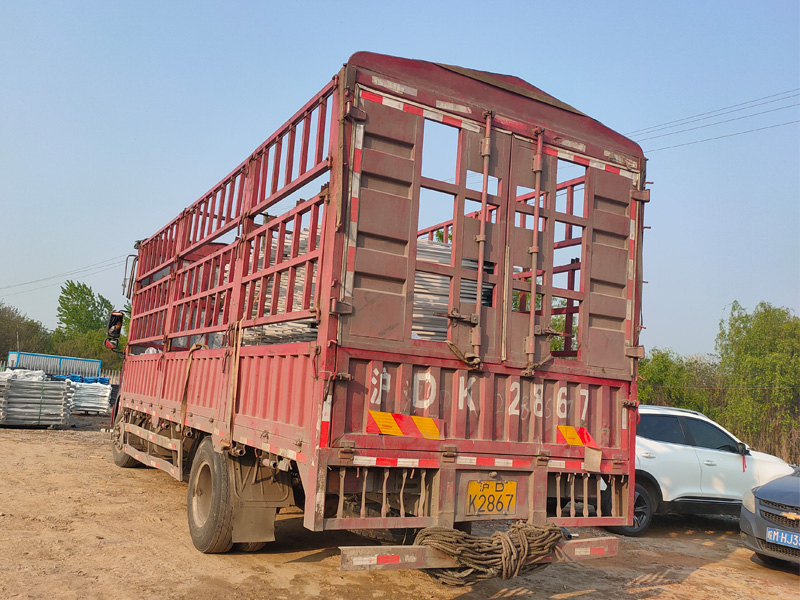 金用護欄2021年4月15日鋅鋼圍墻護欄發貨！