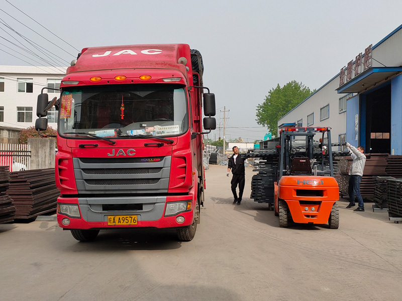 金用護欄2021年4月16日第二車百葉窗發(fā)貨！