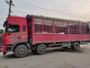 金用護欄2021年4月27日鋅鋼百葉窗發貨！