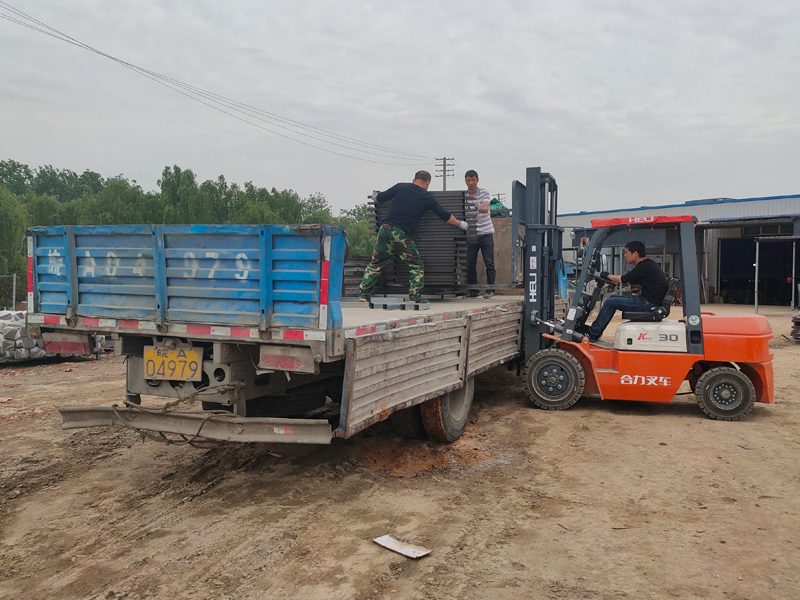 金用護欄2021年5月6日鋅鋼飄窗護欄發貨! 金用護欄2021年5月6日鋅鋼飄窗護欄發貨!