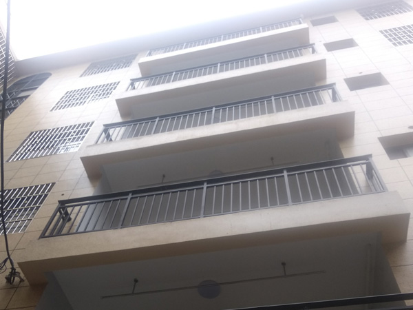 鋅鋼陽臺護(hù)欄定制注意事項