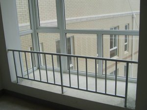 飄窗護欄廠家選擇時需要注意些什么？