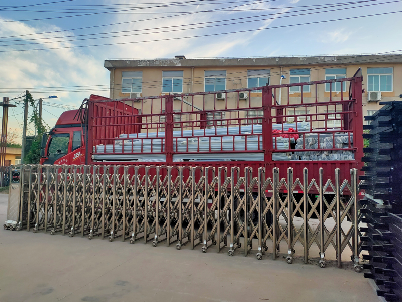 金用護(hù)欄2021年9月15日鋅鋼陽(yáng)臺(tái)護(hù)欄發(fā)貨！