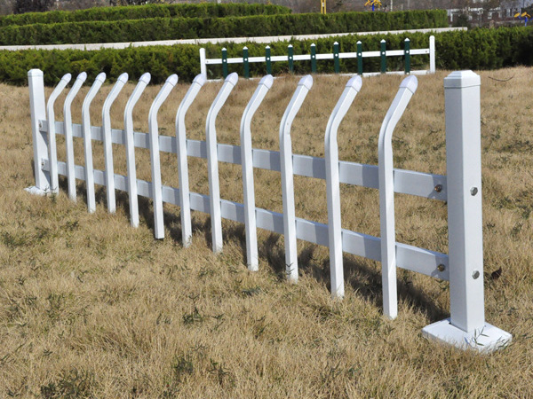 草坪護(hù)欄圖片大全