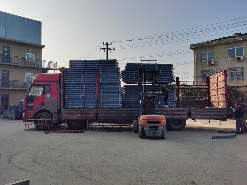 金用護欄2021年11月30日鋁合金玻璃欄桿發貨！