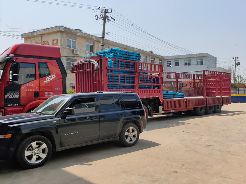 金用護(hù)欄2022年4月7日鋅鋼陽臺(tái)護(hù)欄裝車發(fā)貨！