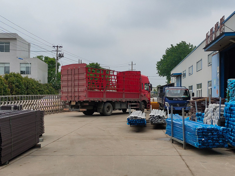 金用護欄2022年5月18日鋅鋼百葉窗裝車發貨! 金用護欄2022年5月18日鋅鋼百葉窗裝車發貨!