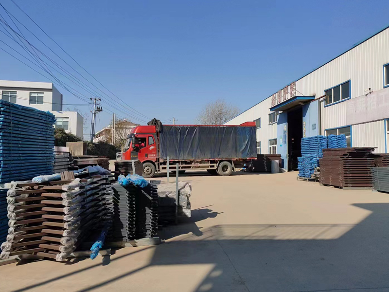 金用護欄2022年12月23日鋅鋼飄窗護欄裝車發(fā)貨！