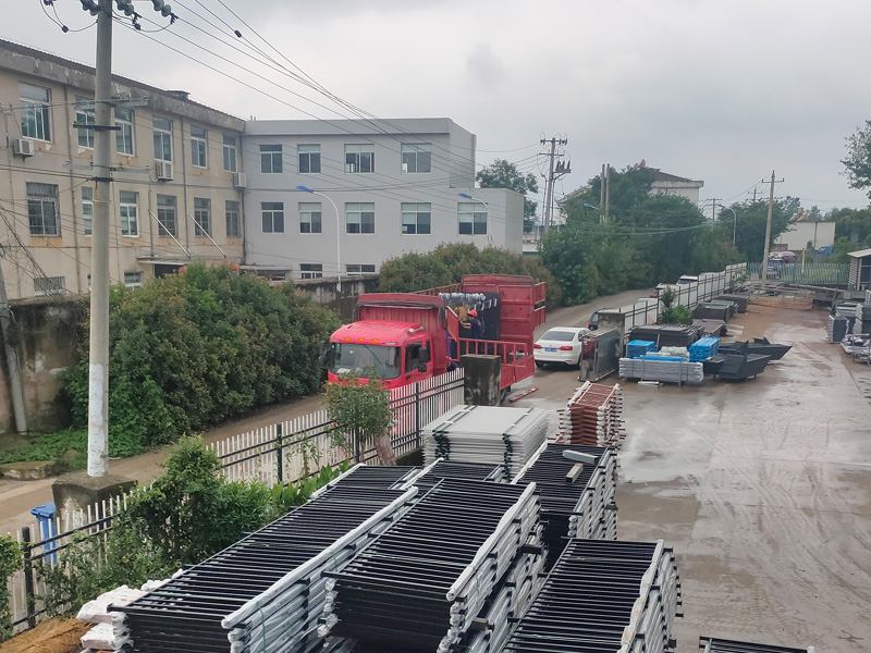 2023年6月5日鋅鋼圍墻護欄裝車發貨！