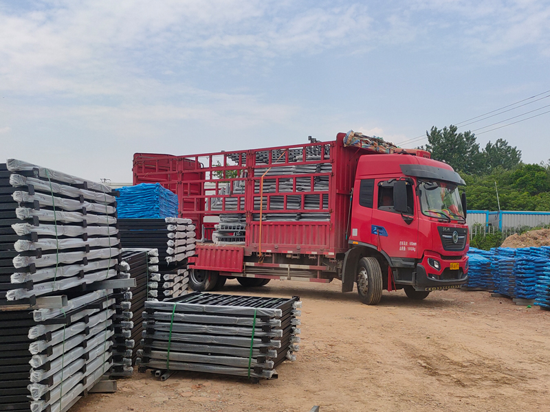 2023年6月9日陽(yáng)臺(tái)護(hù)窗欄桿裝車發(fā)貨! 2023年6月9日陽(yáng)臺(tái)護(hù)窗欄桿裝車發(fā)貨!