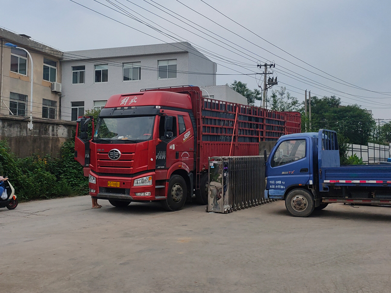 2023年6月21日鋁合金百葉窗裝車發貨！