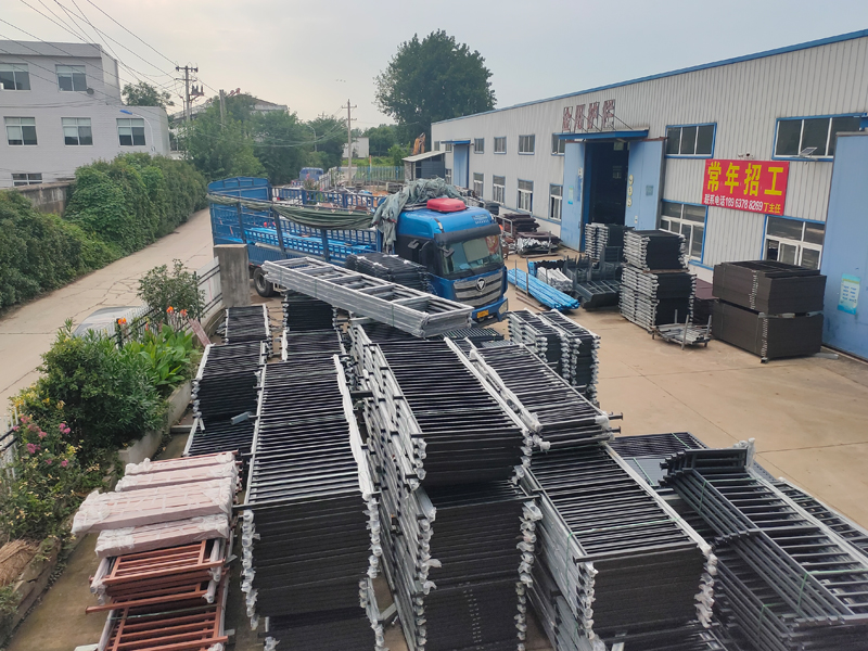 2023年7月26日鋅鋼組裝護(hù)欄裝車發(fā)貨！