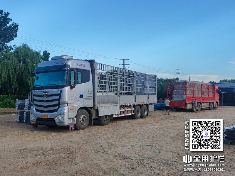 2023年7月29日鋅鋼圍墻護(hù)欄裝車發(fā)貨！