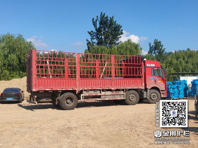 2023年8月9日鋅鋼百葉窗裝車發貨！