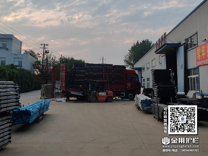 2023年9月2日鋅鋼百葉窗裝車發(fā)貨! 2023年9月2日鋅鋼百葉窗裝車發(fā)貨!