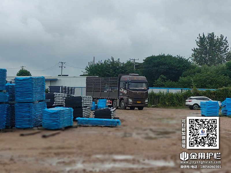 2023年9月13日鋅鋼陽臺護欄裝車發(fā)貨! 2023年9月13日鋅鋼陽臺護欄裝車發(fā)貨!