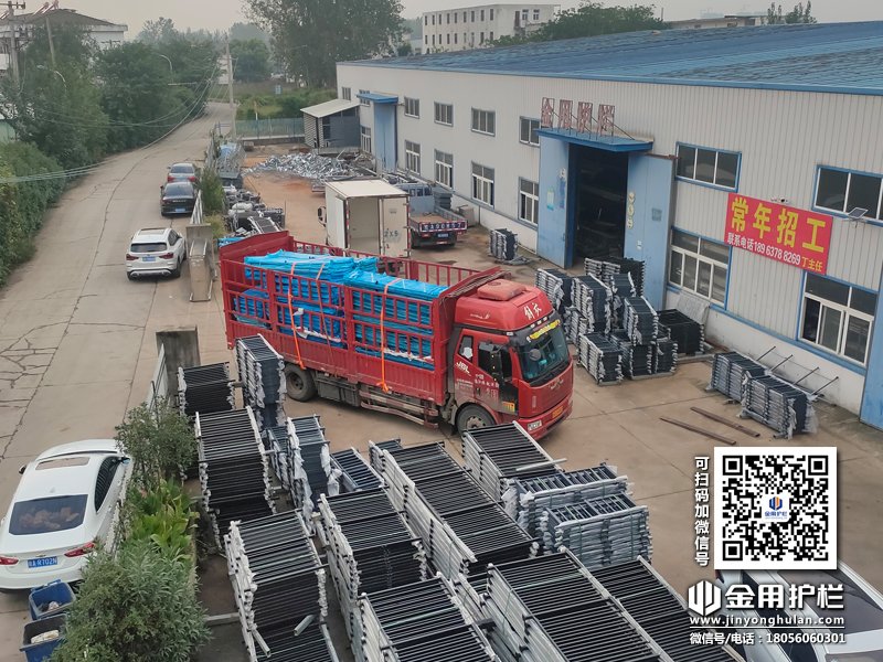 2023年9月19日鋅鋼護窗欄桿裝車發貨！