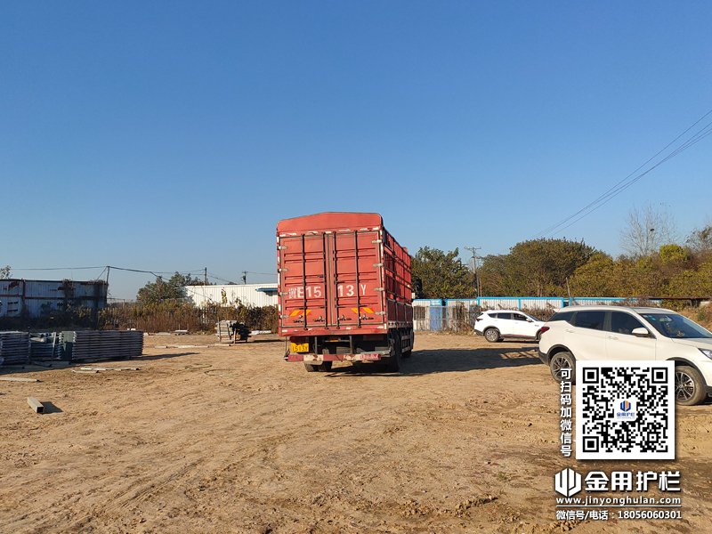 2023年11月28日鋅鋼百葉窗裝車(chē)發(fā)貨! 2023年11月28日鋅鋼百葉窗裝車(chē)發(fā)貨!