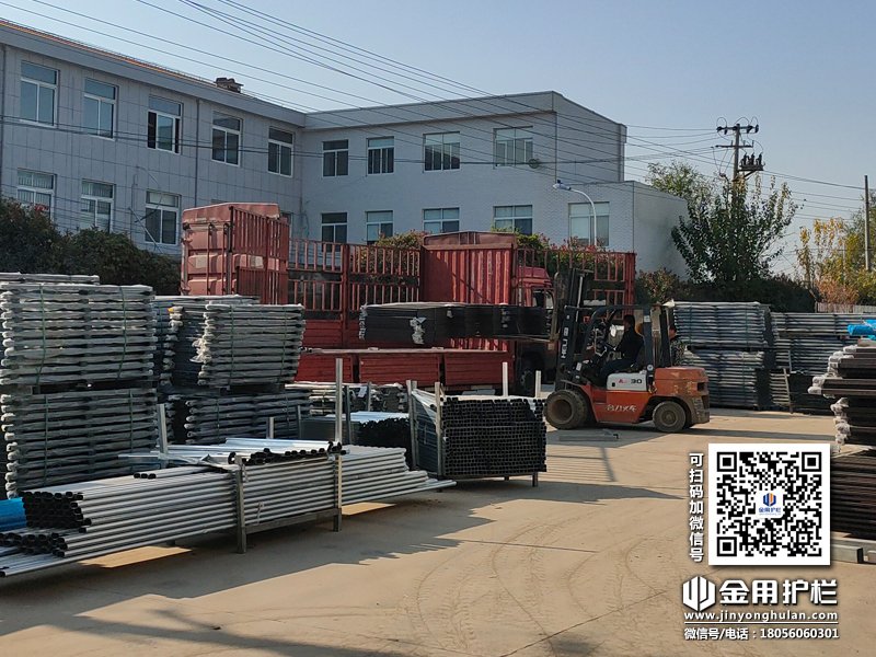 2023年11月30日鋅鋼護窗欄桿裝車發貨！