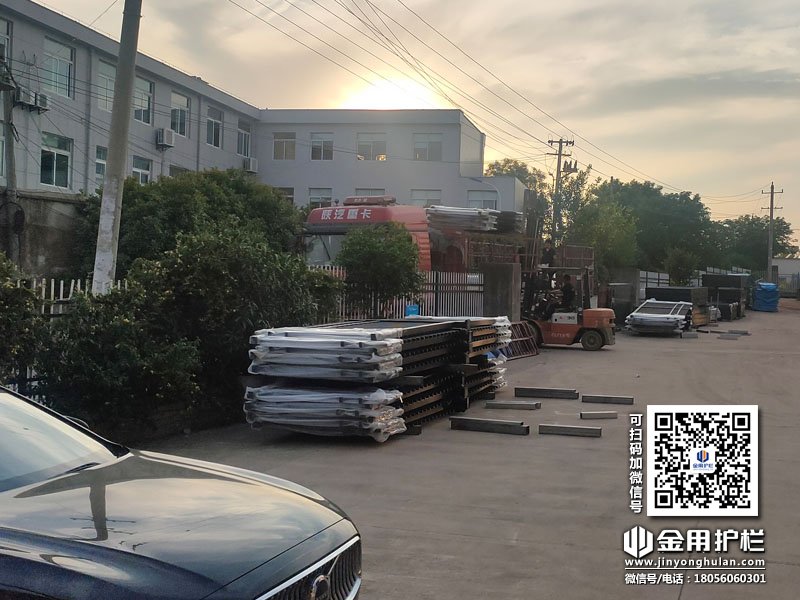 2024年5月9日鋅鋼圍墻護(hù)欄裝車(chē)發(fā)貨！