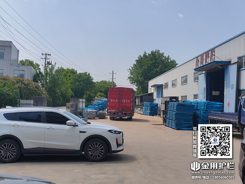 2024年5月10日鋅鋼百葉窗裝車發貨！