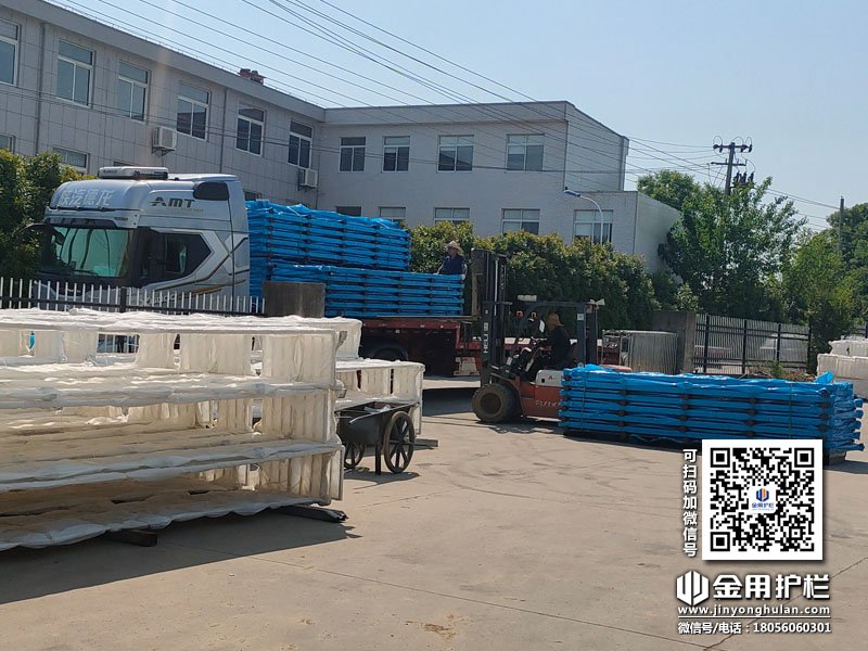 2024年5月17日鋅鋼陽臺護欄裝車發貨！