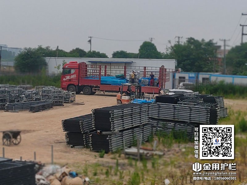 2024年5月21日鋅鋼組裝欄桿裝車發貨！