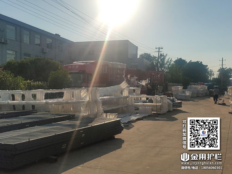 2024年5月23日鋅鋼護(hù)窗欄桿裝車發(fā)貨! 2024年5月23日鋅鋼護(hù)窗欄桿裝車發(fā)貨!