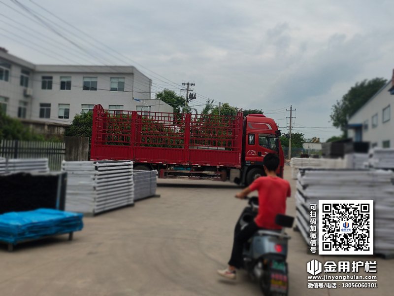 2024年7月9日鋅鋼百葉窗裝車發貨！