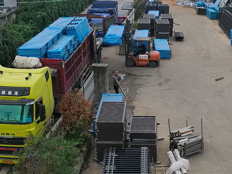 2024年9月24日鋅鋼陽臺護(hù)欄裝車發(fā)貨！