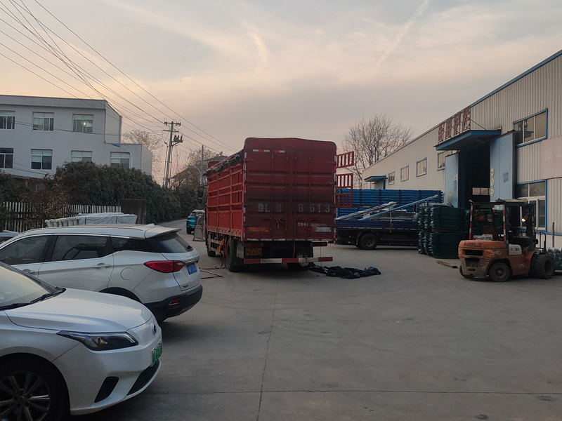  2025年2月13日鋅鋼圍墻護欄裝車發貨！