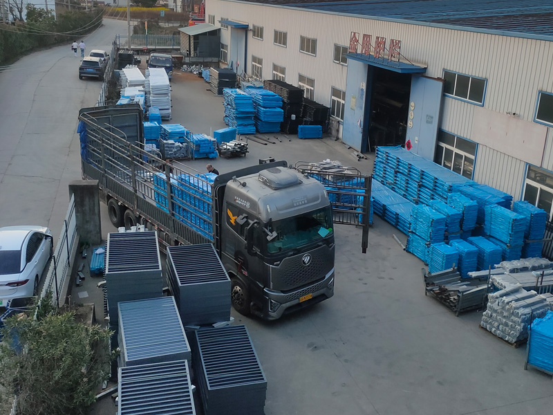 2025年3月23日鋅鋼連廊欄桿裝車發(fā)貨！