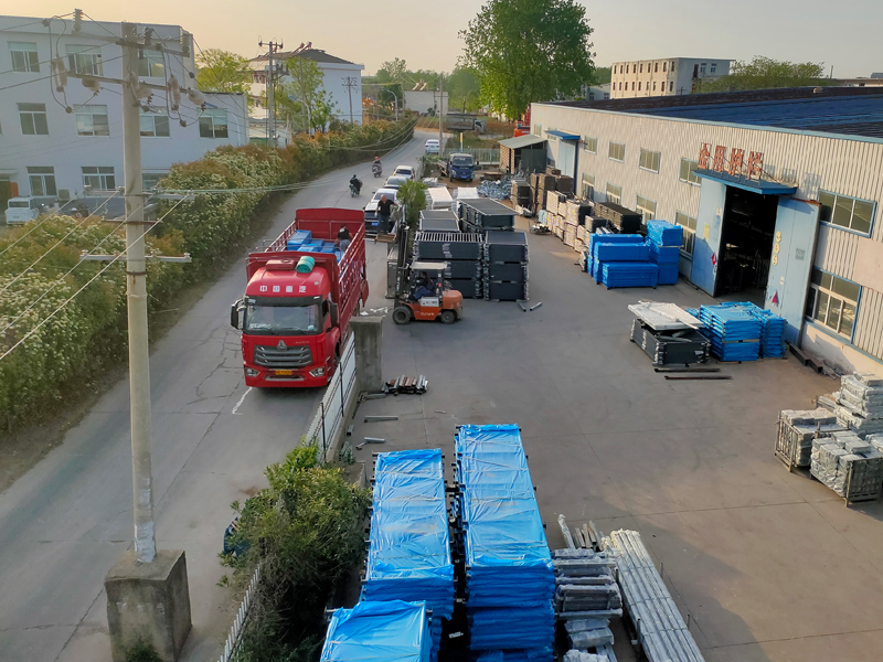 2025年4月17日鋅鋼飄窗護欄裝車發貨！