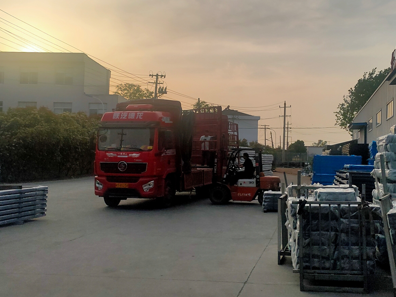 2025年4月18日鋅鋼鋅鋼圍欄裝車發(fā)貨！