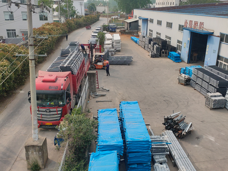 2025年4月21日鋅鋼護窗欄桿裝車發(fā)貨！
