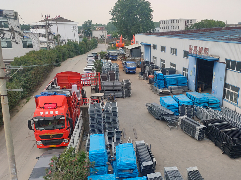 2025年6月11日鋁合金百葉窗裝車發貨！